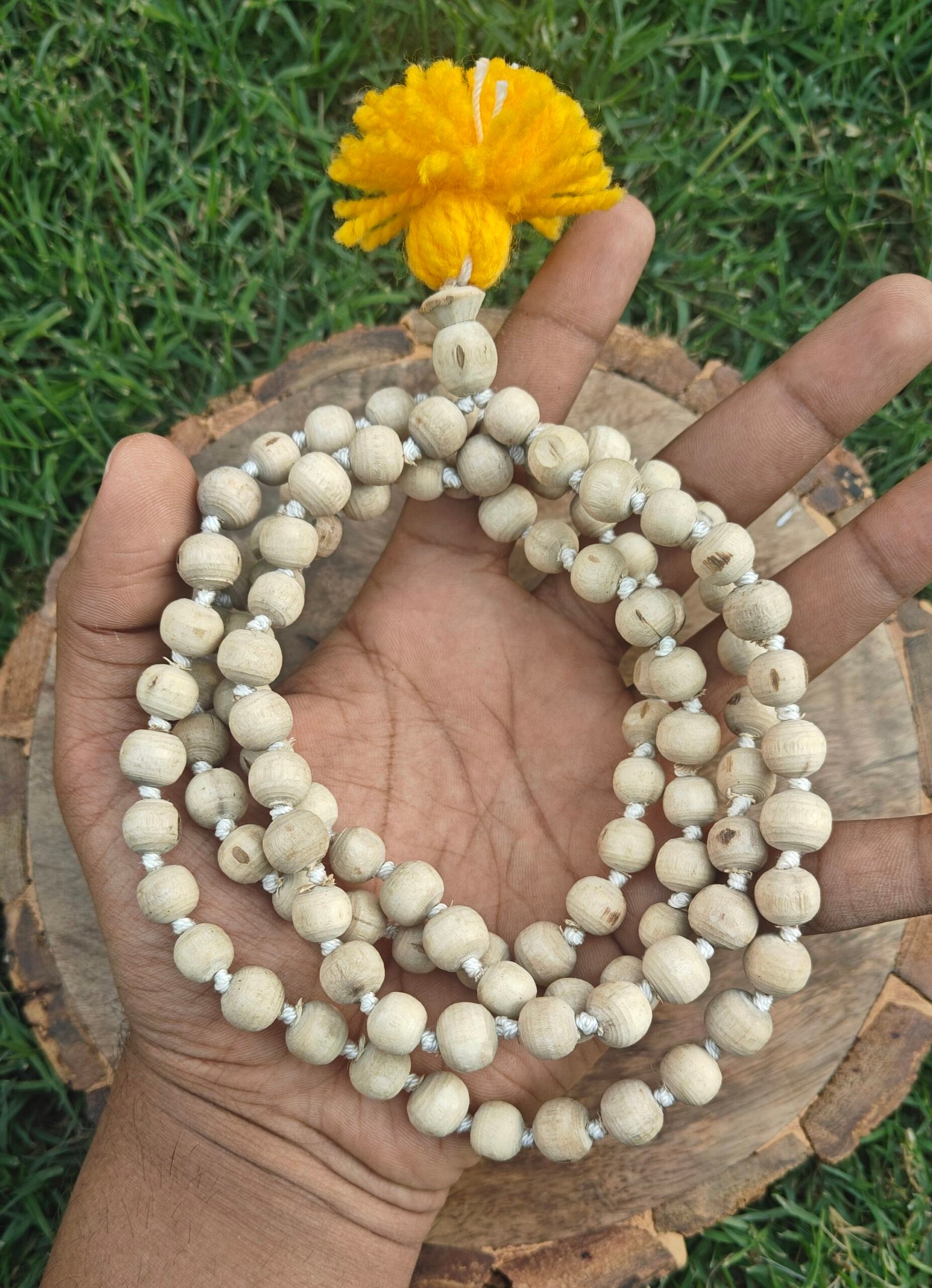 Tulsi Gol Dana Japmala 108+1 beads ( 8-9 mm ) - Image 3